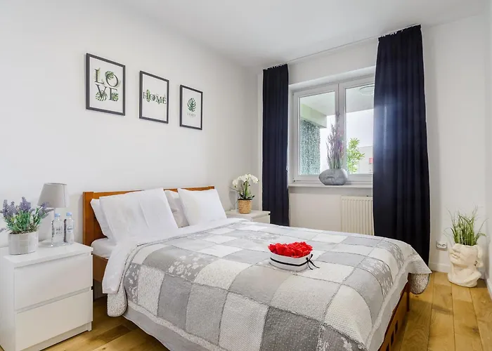 Lumina 3 Bedroom Apart Park Szczesliwicki
